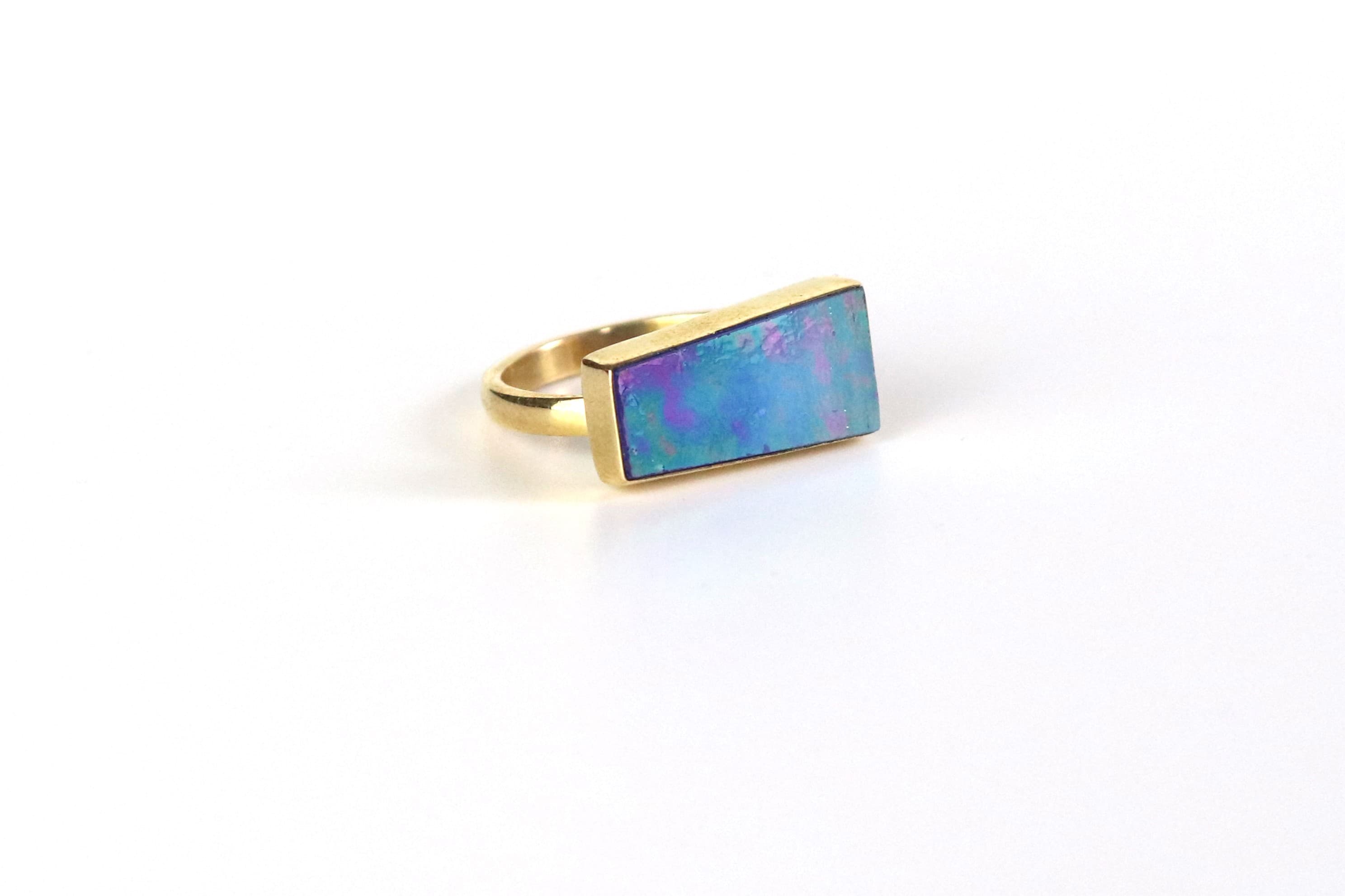 Statement-Ring, Tombak & irisierendes Tiffany-Glas, Blau