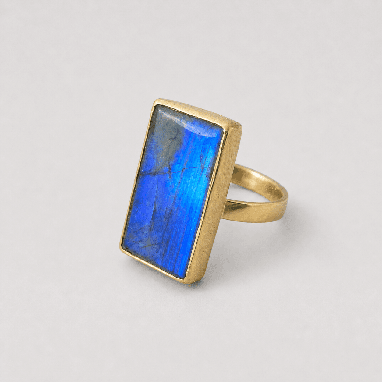 Rectangular Tombac Brass Ring with Labradorite