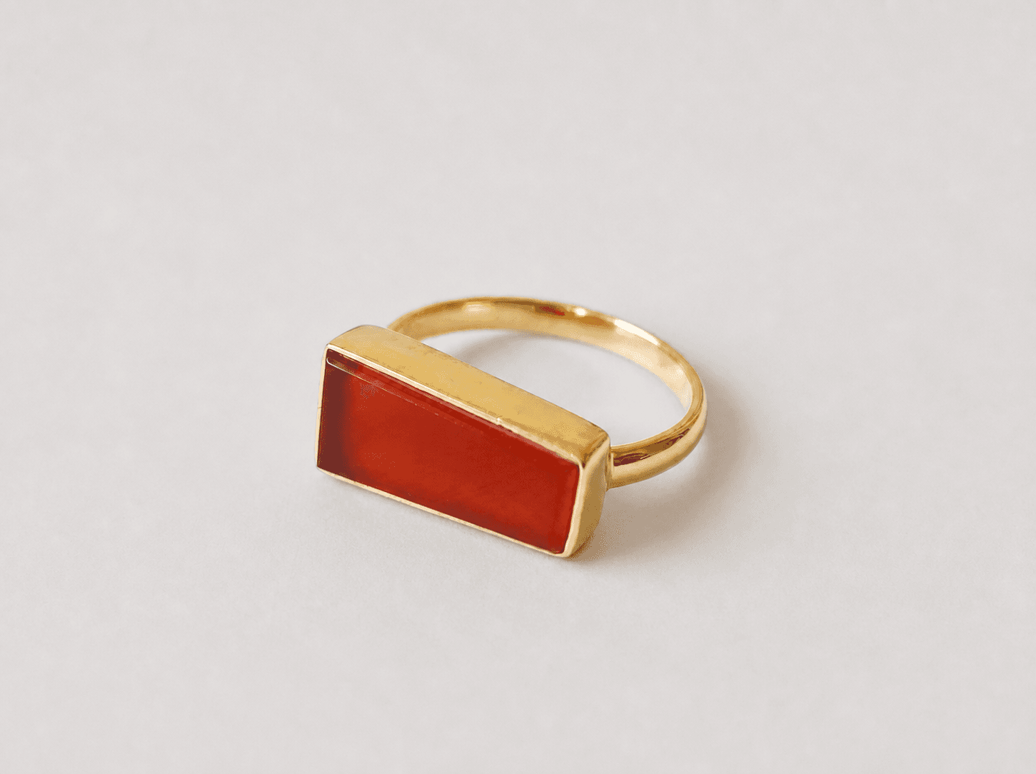 Tombak Trapez-Ring mit Karneol II